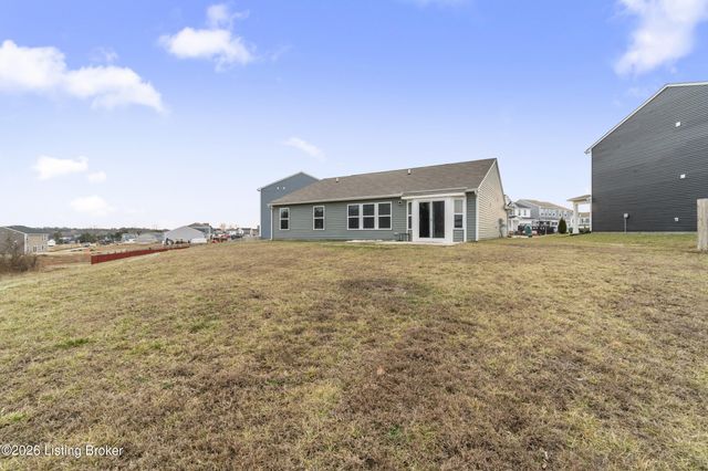 8809 Salute Way, Louisville, KY 40229