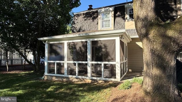 8104 BRIAR CREEK DR, Annandale, VA 22003