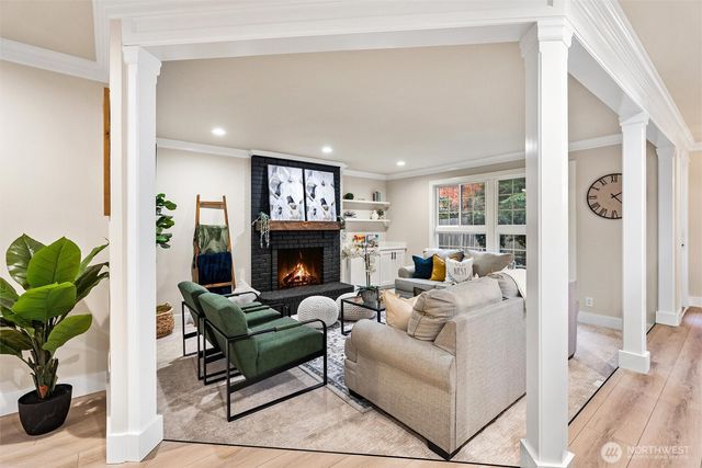 17105 SE 47th Court, Bellevue, WA 98006