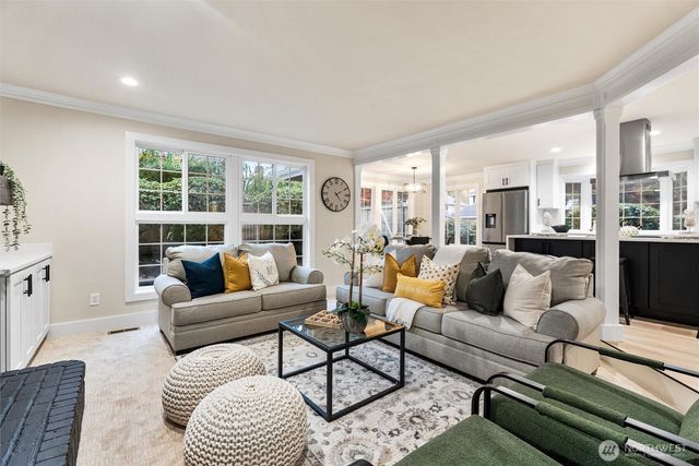 17105 SE 47th Court, Bellevue, WA 98006