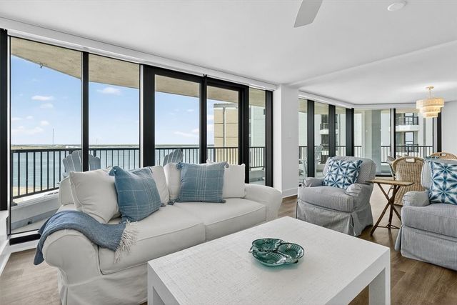 1000 N Station 411, Port Aransas, TX 78373