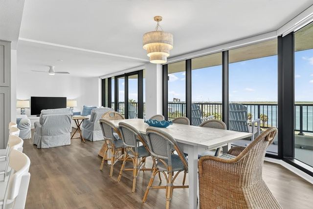 1000 N Station 411, Port Aransas, TX 78373