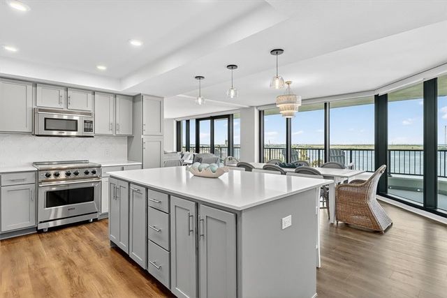 1000 N Station 411, Port Aransas, TX 78373