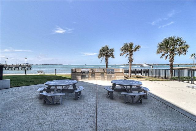 1000 N Station 411, Port Aransas, TX 78373