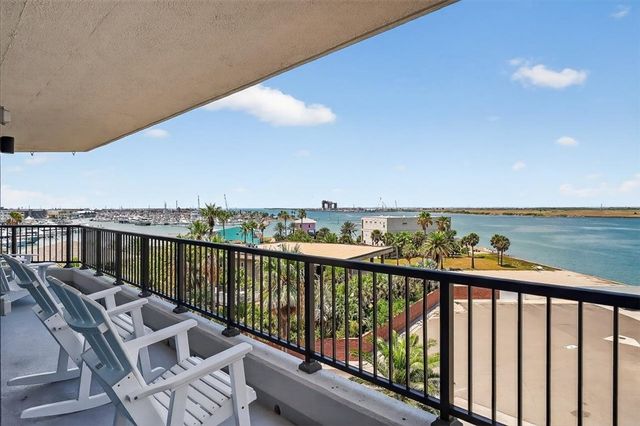 1000 N Station 411, Port Aransas, TX 78373