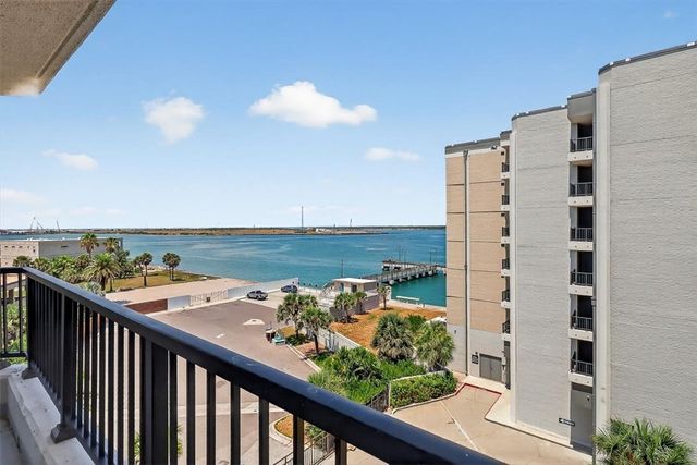 1000 N Station 411, Port Aransas, TX 78373