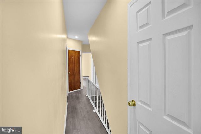 704 LAUREL BLVD, Pottsville, PA 17901