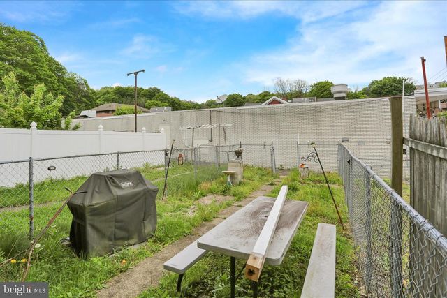 704 LAUREL BLVD, Pottsville, PA 17901
