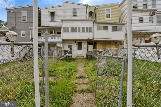 704 LAUREL BLVD, Pottsville, PA 17901
