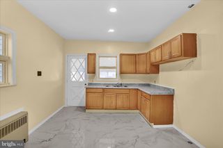 704 LAUREL BLVD, Pottsville, PA 17901