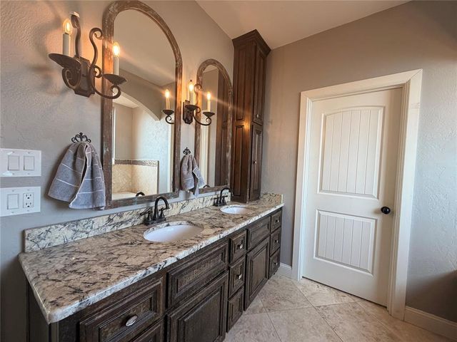 3967 N County Line Road, Piedmont, OK 73078