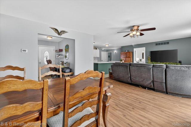 5769 Cobblestone Drive, Deerfield Township, MI 48461