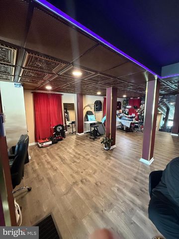 1029 LANCASTER AVE, Berwyn, PA 19312