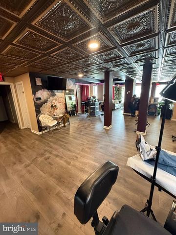 1029 LANCASTER AVE, Berwyn, PA 19312