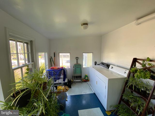 1029 LANCASTER AVE, Berwyn, PA 19312