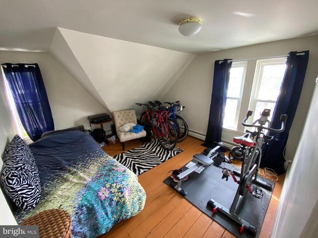 1029 LANCASTER AVE, Berwyn, PA 19312