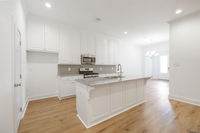 9664 Creekview Dr, Baton Rouge, LA 70836