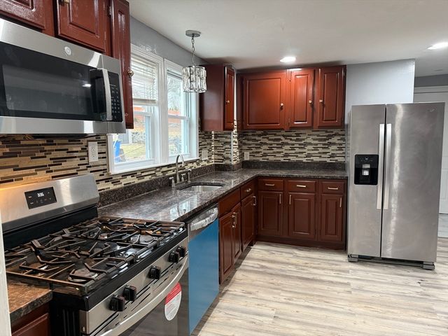 72 Allen St 1, Randolph, MA 02368