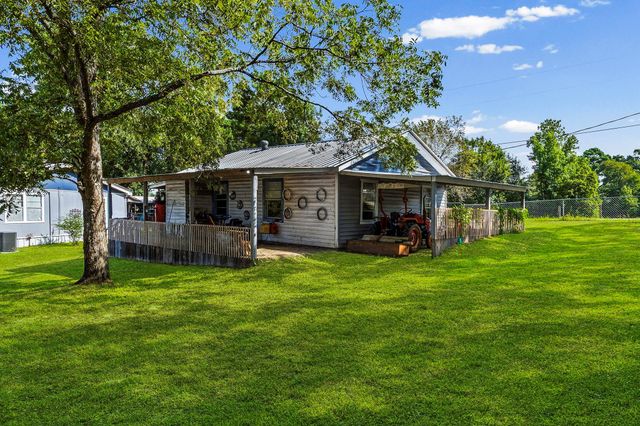 199 Justine Ave, Livingston, TX 77351