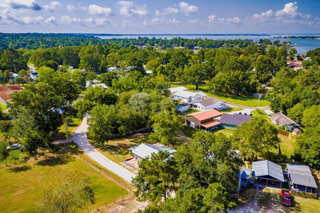 199 Justine Ave, Livingston, TX 77351
