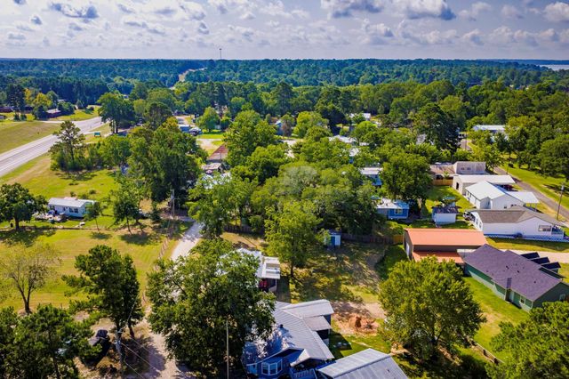 199 Justine Ave, Livingston, TX 77351