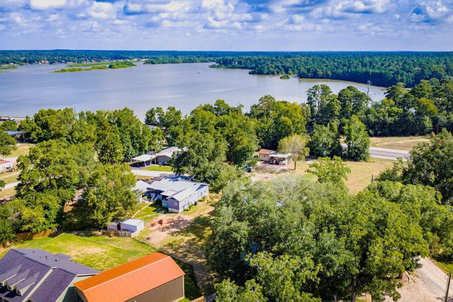199 Justine Ave, Livingston, TX 77351