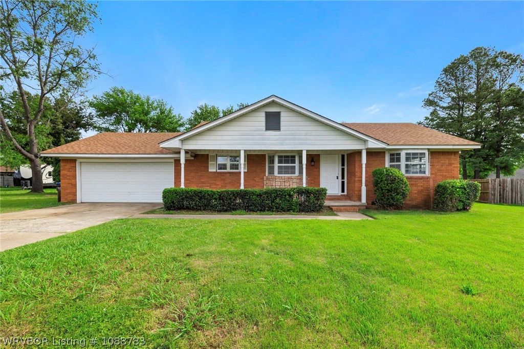 1317 Clover Lane, Fort Smith, AR 72908
