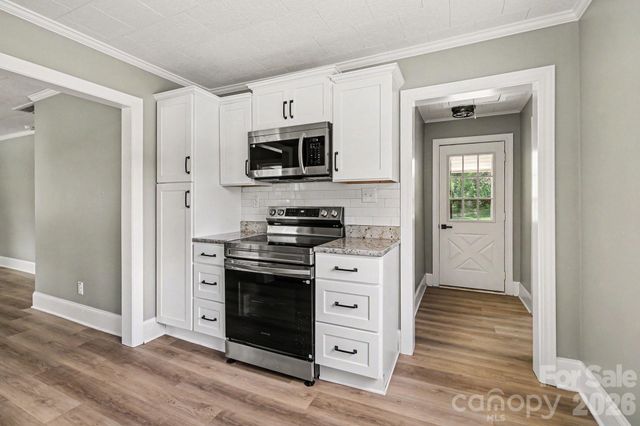 110 Spring Street, Kernersville, NC 27284