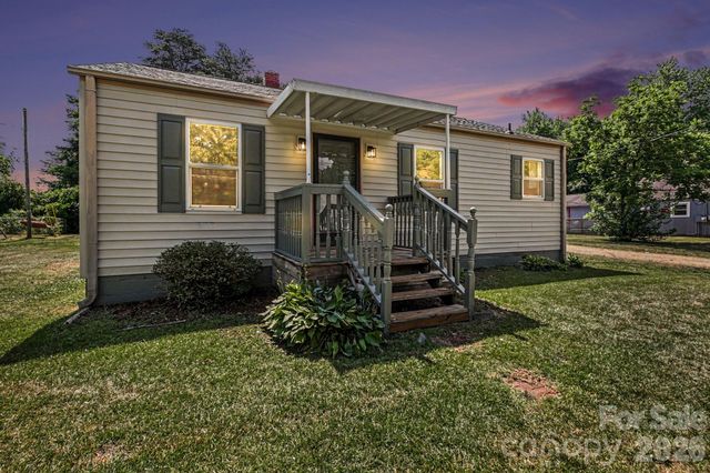 110 Spring Street, Kernersville, NC 27284