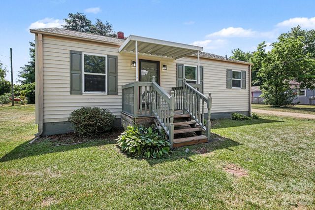 110 Spring Street, Kernersville, NC 27284