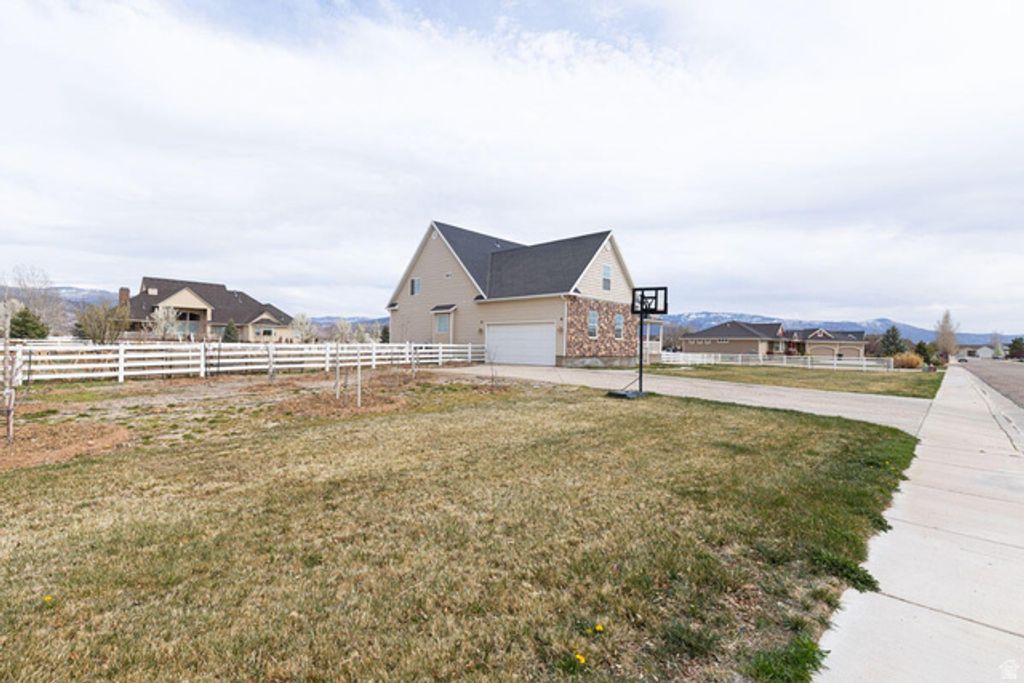 Image 5 of property listing at 1444 N 3775 W, Cedar City, UT 84721