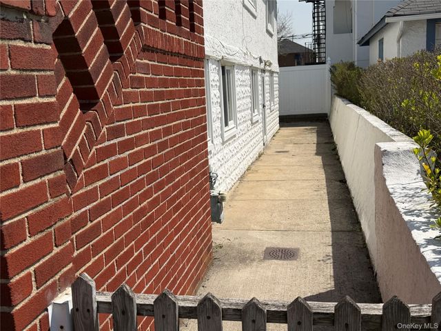 40 Oswego 1, Long Beach, NY 11561