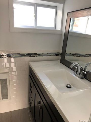 40 Oswego 1, Long Beach, NY 11561