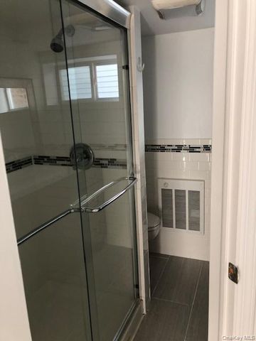 40 Oswego 1, Long Beach, NY 11561