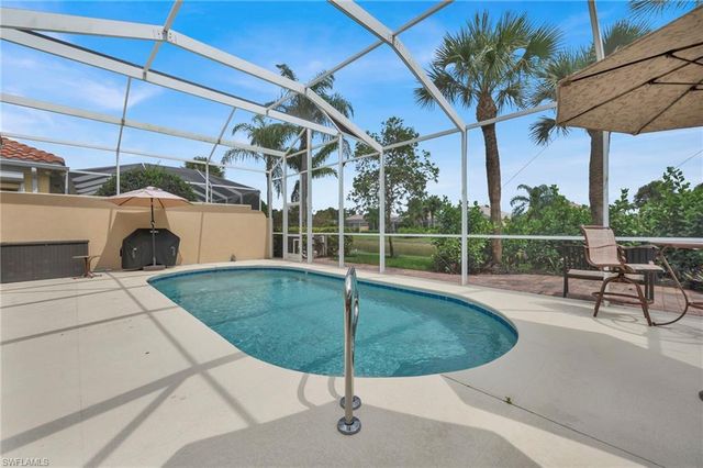 7558 Garibaldi CT, Naples, FL 34114