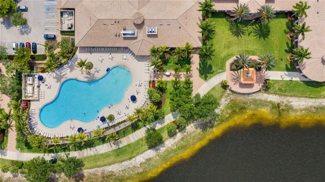 7558 Garibaldi CT, Naples, FL 34114