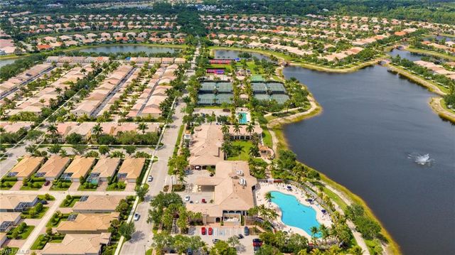 7558 Garibaldi CT, Naples, FL 34114
