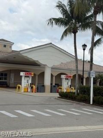 7558 Garibaldi CT, Naples, FL 34114