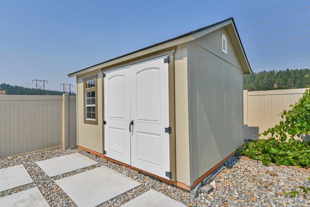 15001 E Crown Ave, Spokane Valley, WA 99216