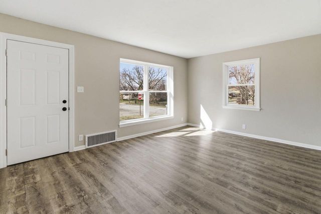 4076 N 93rd STREET, Wauwatosa, WI 53222