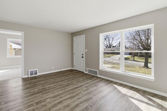 4076 N 93rd STREET, Wauwatosa, WI 53222