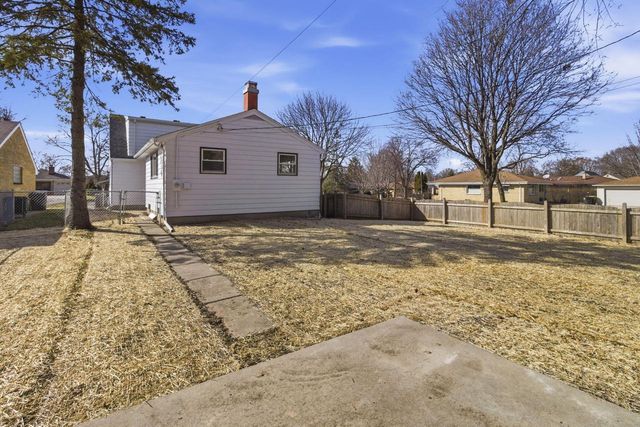 4076 N 93rd STREET, Wauwatosa, WI 53222