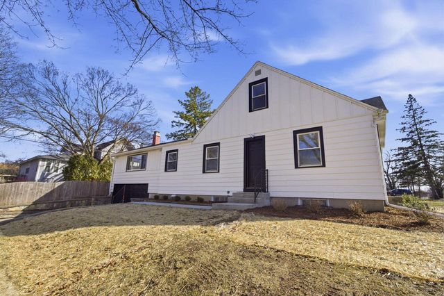 4076 N 93rd STREET, Wauwatosa, WI 53222