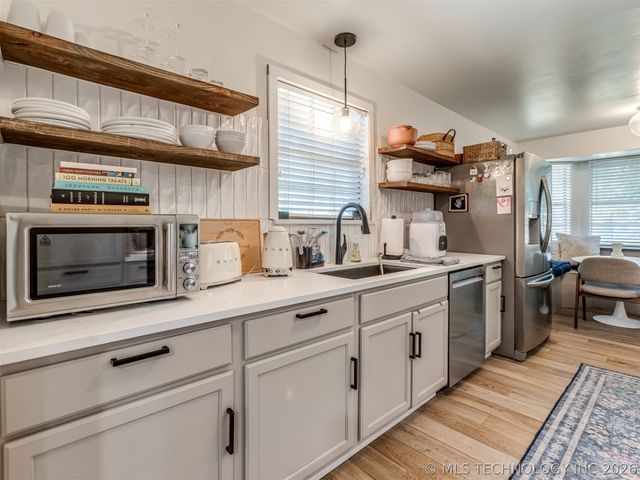10318 S Sandusky Avenue, Tulsa, OK 74137