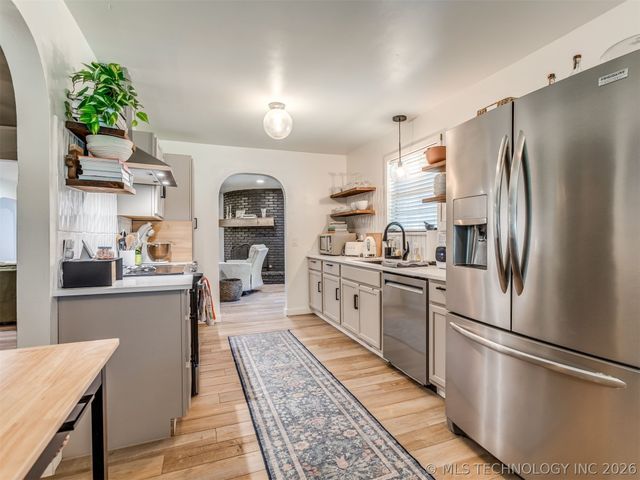10318 S Sandusky Avenue, Tulsa, OK 74137