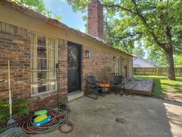 10318 S Sandusky Avenue, Tulsa, OK 74137