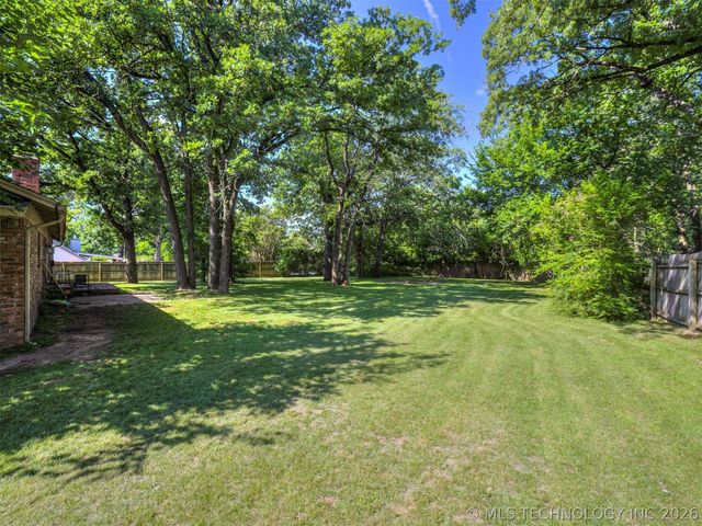 10318 S Sandusky Avenue, Tulsa, OK 74137
