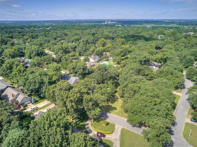 10318 S Sandusky Avenue, Tulsa, OK 74137