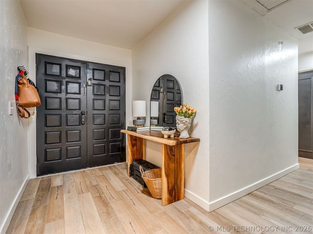 10318 S Sandusky Avenue, Tulsa, OK 74137