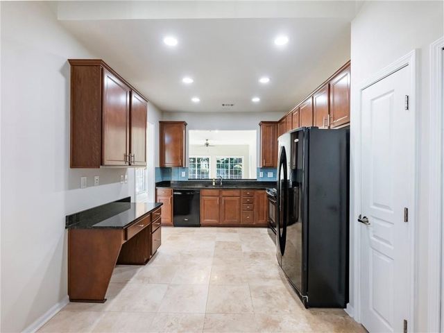 6513 Bradford Court, Hoschton, GA 30548